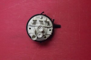 Waschmaschine HOTPOINT WM53A Druckschalter