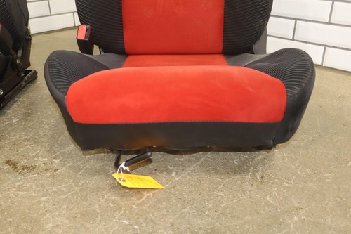 01-05 Mazdaspeed Miata Pair of Manual Bucket Seats Black/Red Cloth - Picture 2 of 23