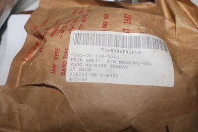 (5) NOS 1/2 '' anodized aluminum machine thread plug MS24391-5DL 5365-00-124-3042