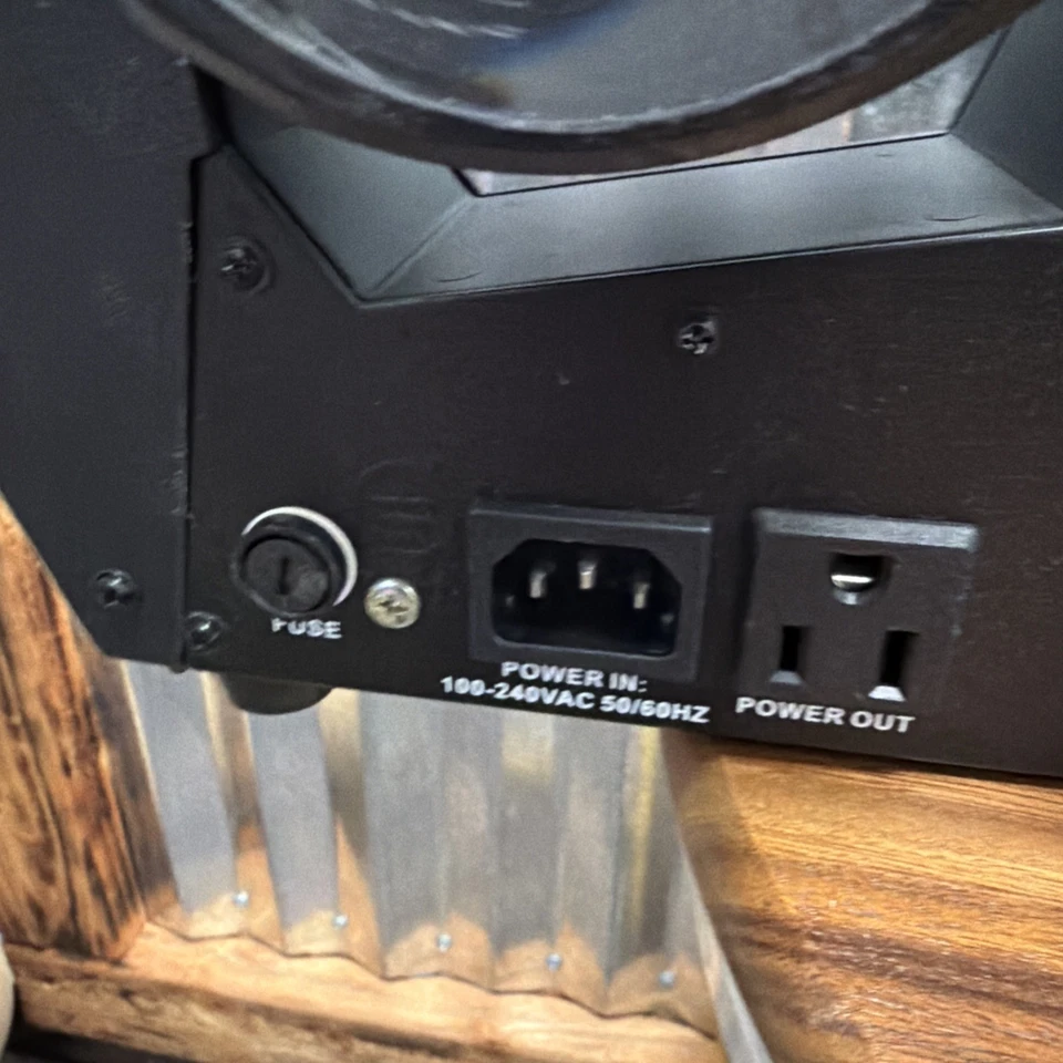 Cabezal móvil Chauvet DJ Intimidator Wave IRC 5 lentes efecto de iluminación RGBW Foto 4 de 4