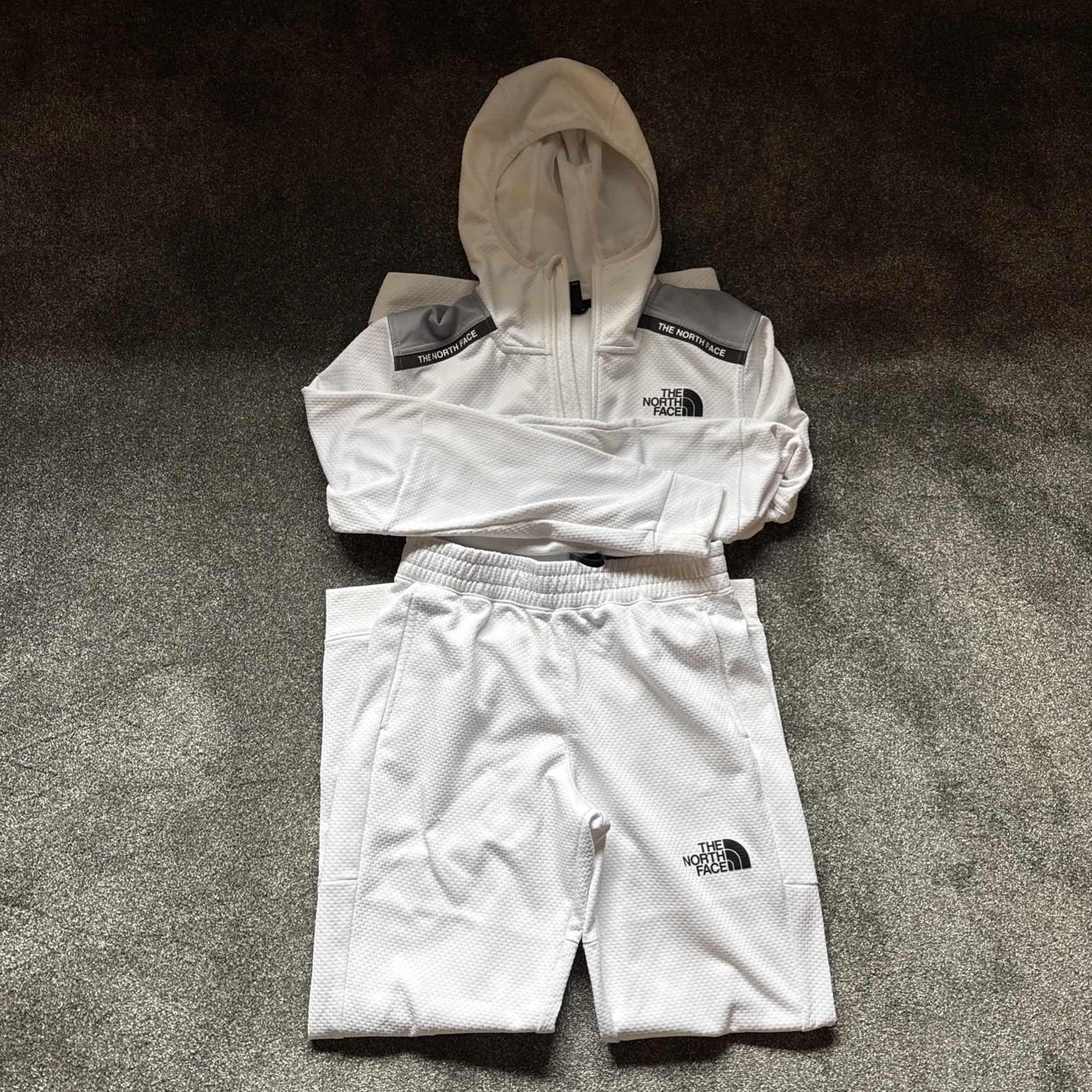 The North Face 1/4 Quarter Zip Hoodie Tracksuit Men’s White Small 100% Original