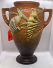 * Beautiful * Vintage Roseville Pottery Freesia Vase 121-8