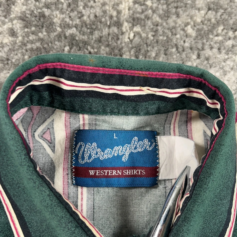Vintage Wrangler Shirt Mens Large Green Aztec Striped Pearl Snap Long Sleeve 90s - Image 4 of 4