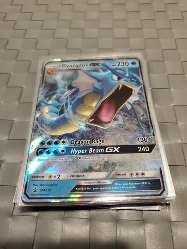 Gyarados GX SM212 - Carte Pokémon Ultra Rare Promo Art Complet