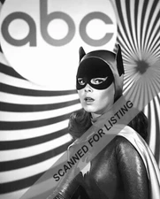 BATMAN 60'S TV SHOW YVONNE CRAIG as BATGIRL 8x10 PHOTO #8958