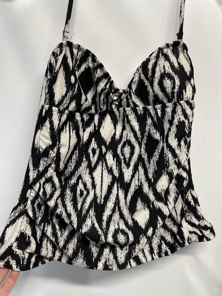 Apt. 9 Tankini Halter Top Traje de Baño Traje de Baño Top Negro Blanco Geo NUEVO M/8 Foto 2 de 4