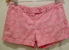 Vineyard Vines Women s Pink Batik Print Fish Cotton Shorts Size 4 Logo on back