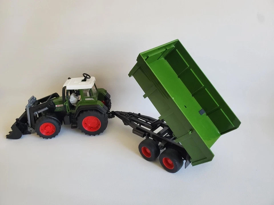 Bruder Trattore Fendt Favorit 926 Vario + Rimorchio Ribaltabile Scala 1/16 TBE - Immagine 3 di 4