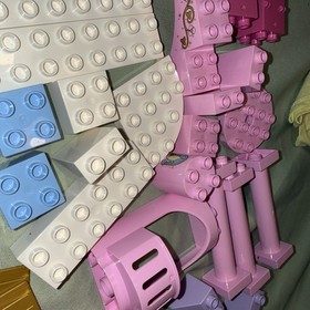 LEGO DUPLO Cinderellas Castle 6154, Incomplete lot of 72 Pieces  Of 77  A6