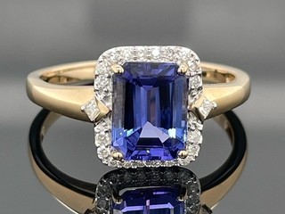 ANILLO TALLA 20 (APROX. 63) DE 585/ GG CON TANZANITA AAAA Y BRILLANTE CAZA DE JOYAS