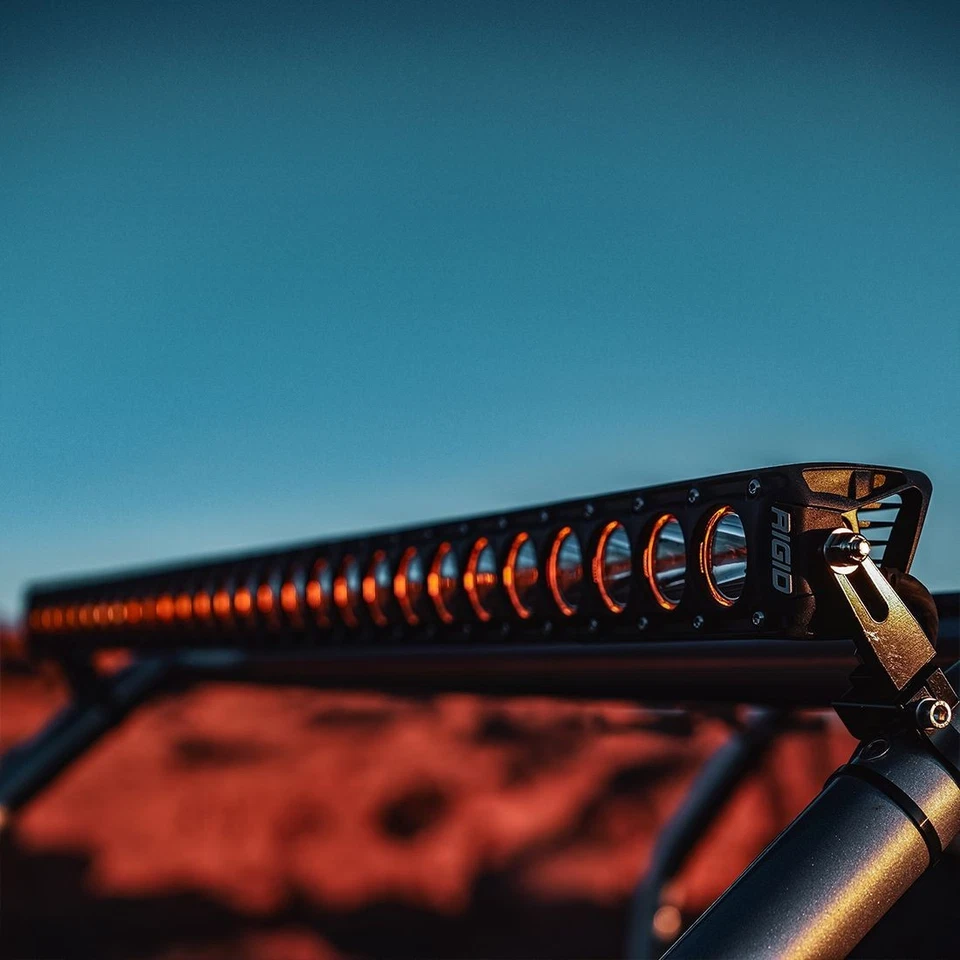 Rigid Industries Revolve 40 Inch LED Light Bar w/ Amber Trim Ring - Universal Foto 4 de 4