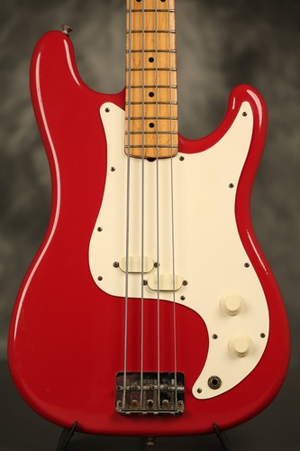 1983 Fender Bullet Bass Deluxe B-34 long scale Red
