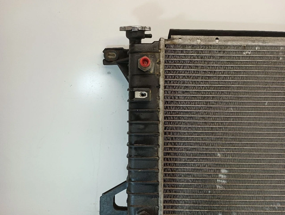 Radiador Ford Ranger 2002 3,0 L AT 11807845 Foto 3 de 4