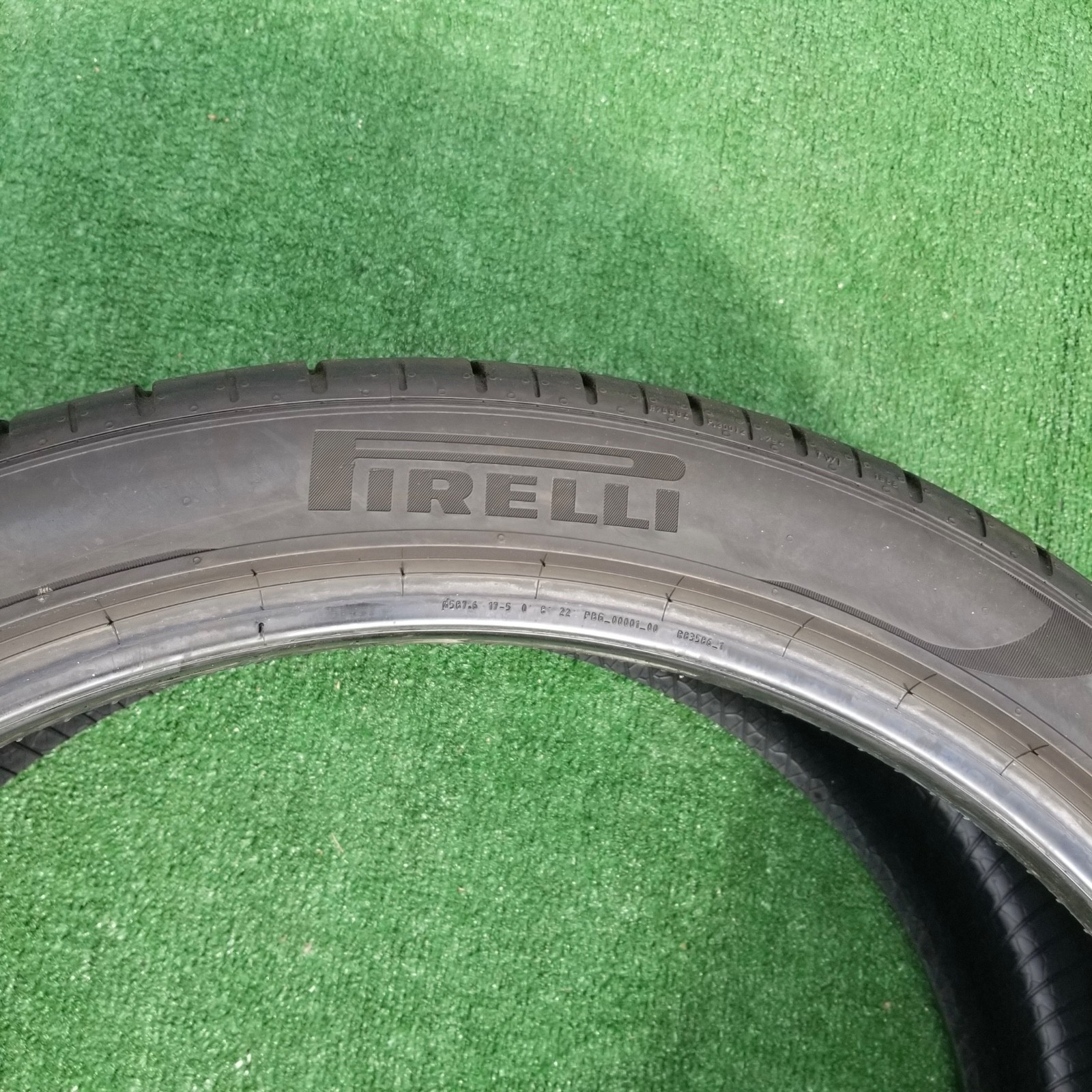 Lamborghini Urus Tire