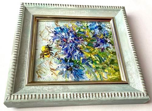 Honey Bee Cornflowers Painting Framed Original Oil mini Art 3x2.7inch - Picture 5 of 7