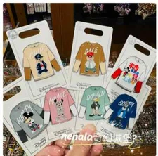 Authentic Shanghai Disney pin Mickey Minnie Chip Dale Goofy donald duck T-shirt