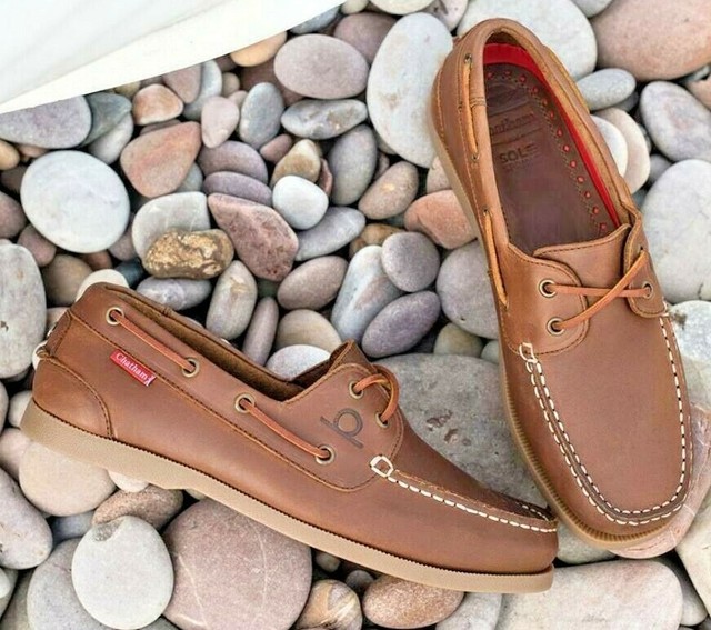 Men's Chatham Deck Shoes - Size 8 for 