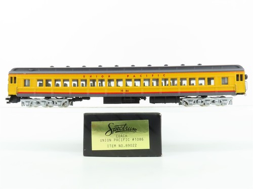 HO Scale Bachmann Spectrum 89022 UP Union Pacific Coach Passenger Car #1086