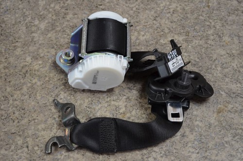 BMW 1er E87 2008Bj 4/5Tür Sicherheitsgurt Gurt Gurtstraffer vorne links 33059848