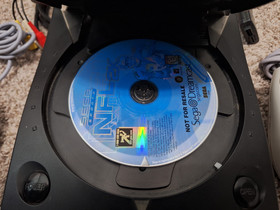 Sega Dreamcast Sports Edition (works, cables, controllers, memory, and 3 games)