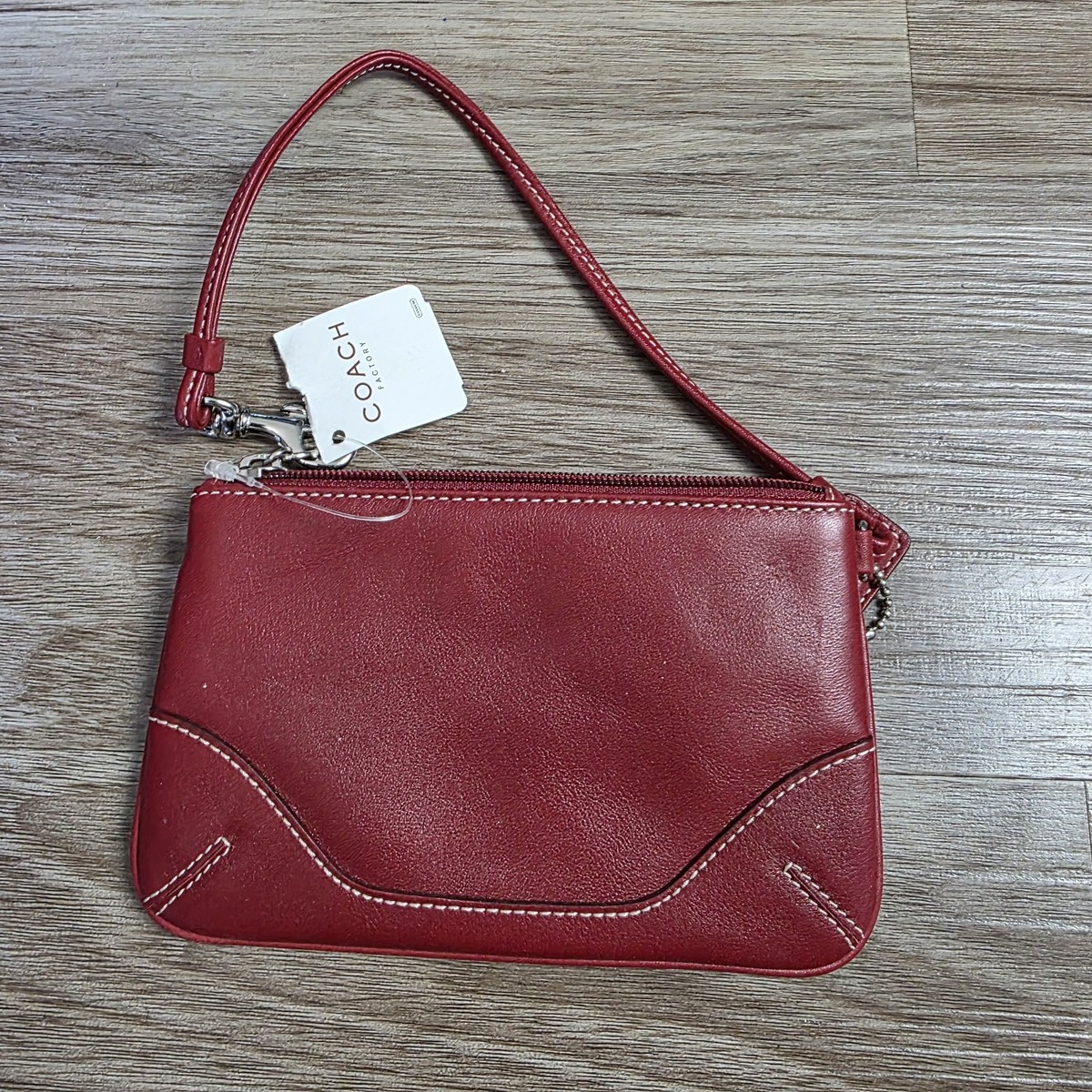 ✨激レア✨Coach コーチ ソーホー ハンドバッグ ミニシグネチャー レッド Coach Wristlet Red Leather Soho Mini Bag 6.5
