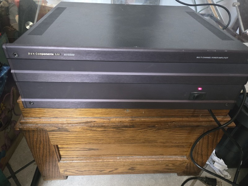 B&K Components AV5000 Series II Power Amplifier Audiophile 625W total power!!