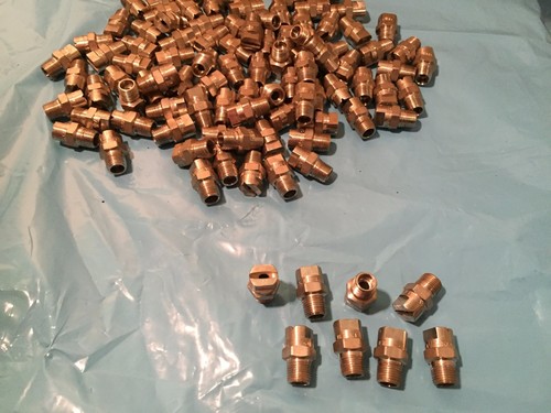 Qty. of 6 Veejet 316 stainless steel nozzle size 1/8" NPT model H U 80/20 - Picture 7 of 9
