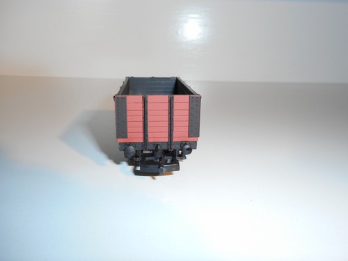 Bachmann 33-101A, 7 Plank Barnsley Main. Very good condition. OO Scale. Boxed - Picture 6 of 11