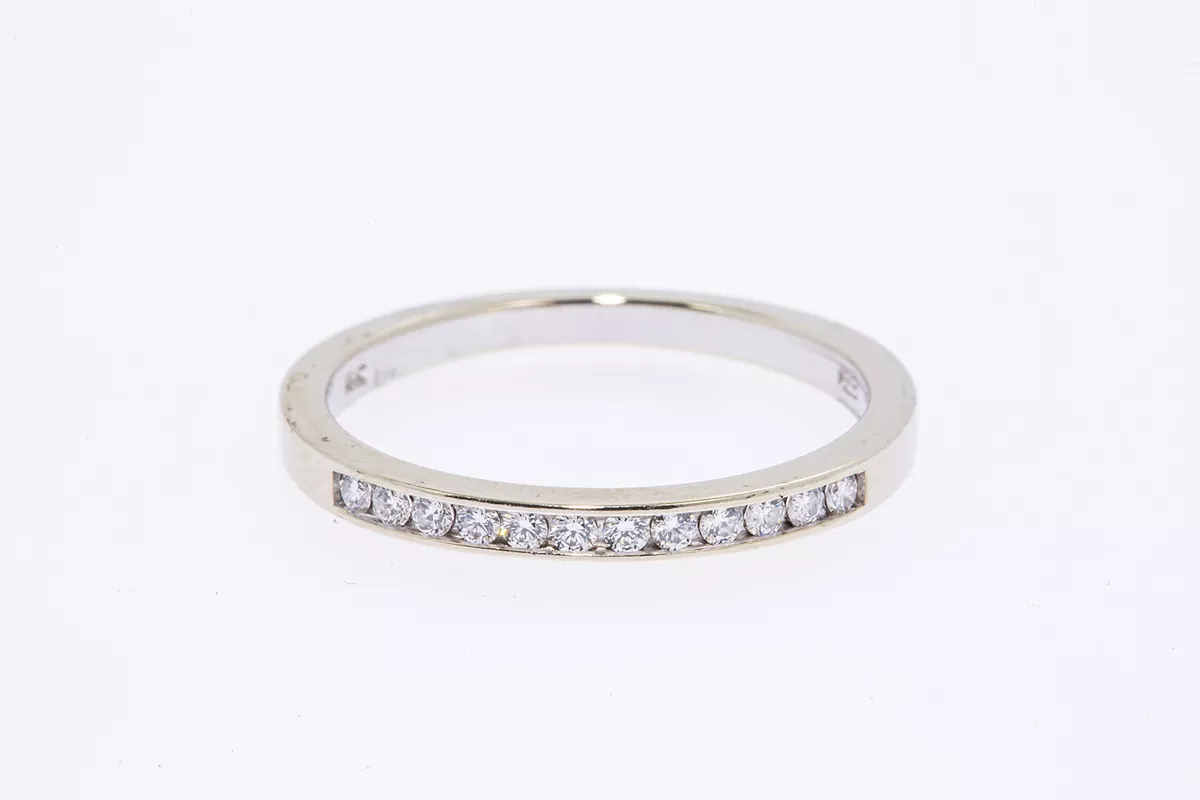 Blue nile baguette ring deals