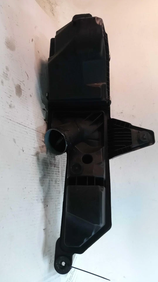 Conjunto de filtro de aire usado se adapta a: BMW 320I 2015 sin paquete M-Sport grado A Foto 2 de 4