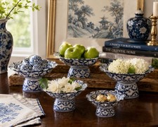 Set of Thai Blue & White Pedestal Dishes &ndash; Floral Motif