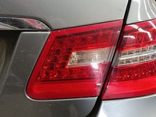 RÜCKLEUCHTE RECHTS IN DER TÜR / 2648715 FÜR MERCEDES-BENZ CLASE E COUPE C207 E