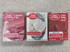 NEW 1969 BETTY CROCKER BROWNIE 1972 FROSTING & DEVILS FOOD EASY BAKE CAKE MIX
