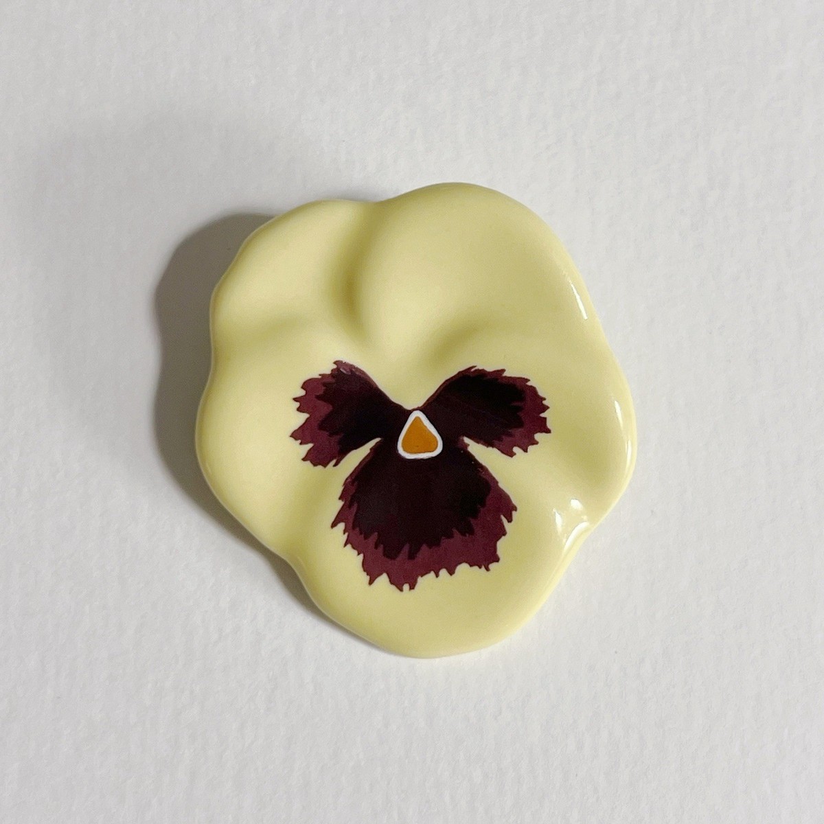 Vintage Avon Pansy Brooch Cream & Purple Ceramic