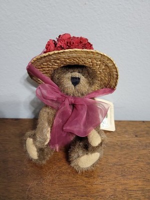 Boyds Bear ''Ginnie Higginsthorpe'' Teddy Bear with Straw Hat and tags