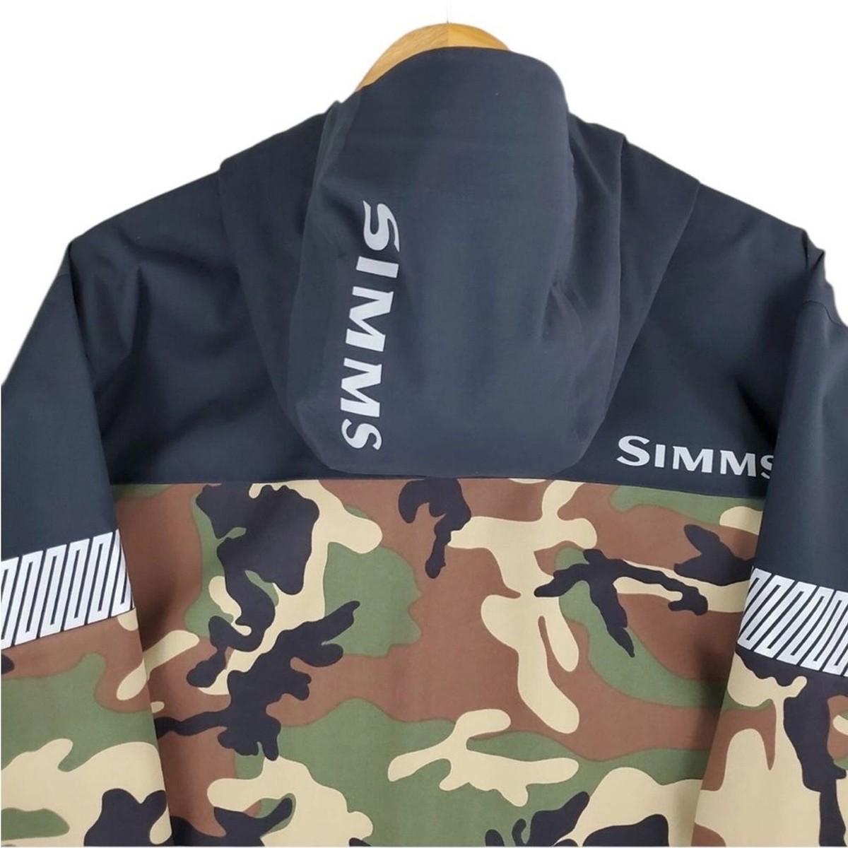 Simms CX Woodland Camo Fishing Waterproof Jacket XXL NWOT MSRP