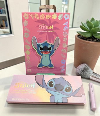 Disney Stitch Pink Eyeshadow Palette Makeup Set New With Box