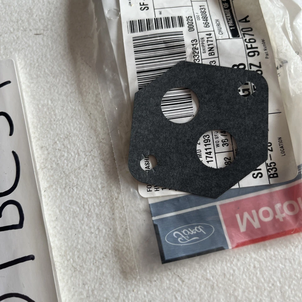 Junta Original Ford Motorcraft, CG-758 (E83Z-9F670-A) Foto 3 de 3