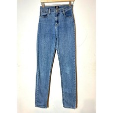 BDG Urban Outfitters Women  s Girlfriend High-Rise Cropped Medium Wash Jeans 28