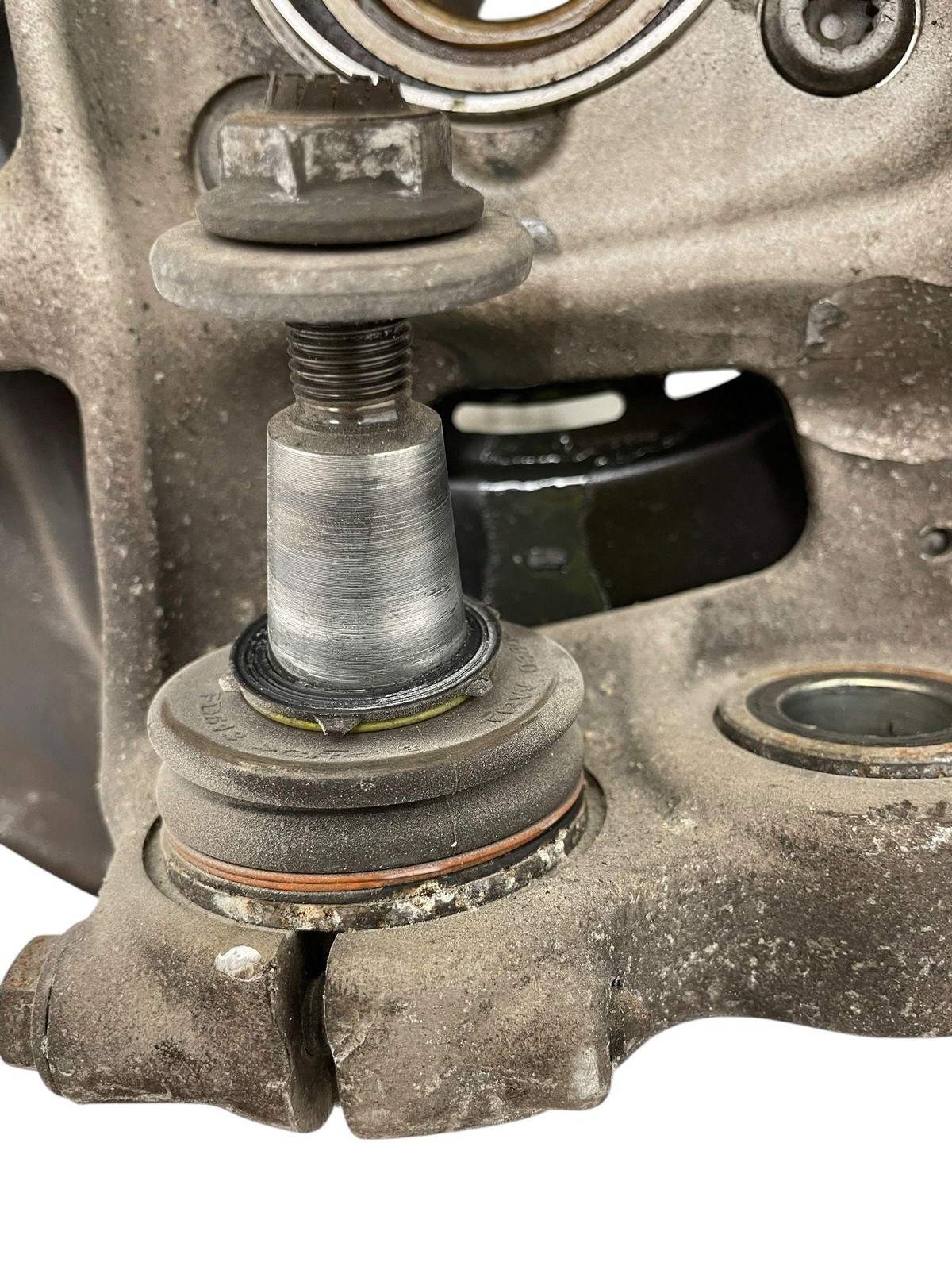 2016-2020 BENTLEY BENTAYGA FRONT RIGHT SPINDLE KNUCKLE WHEEL BEARING HUB *28K*