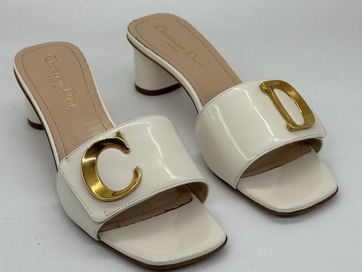 DIOR C'est Dior ヒールスライドサンダル Patent Calfskin DIOR C'EST 50 CD Logo Patent Leather Slides Mule Sandals