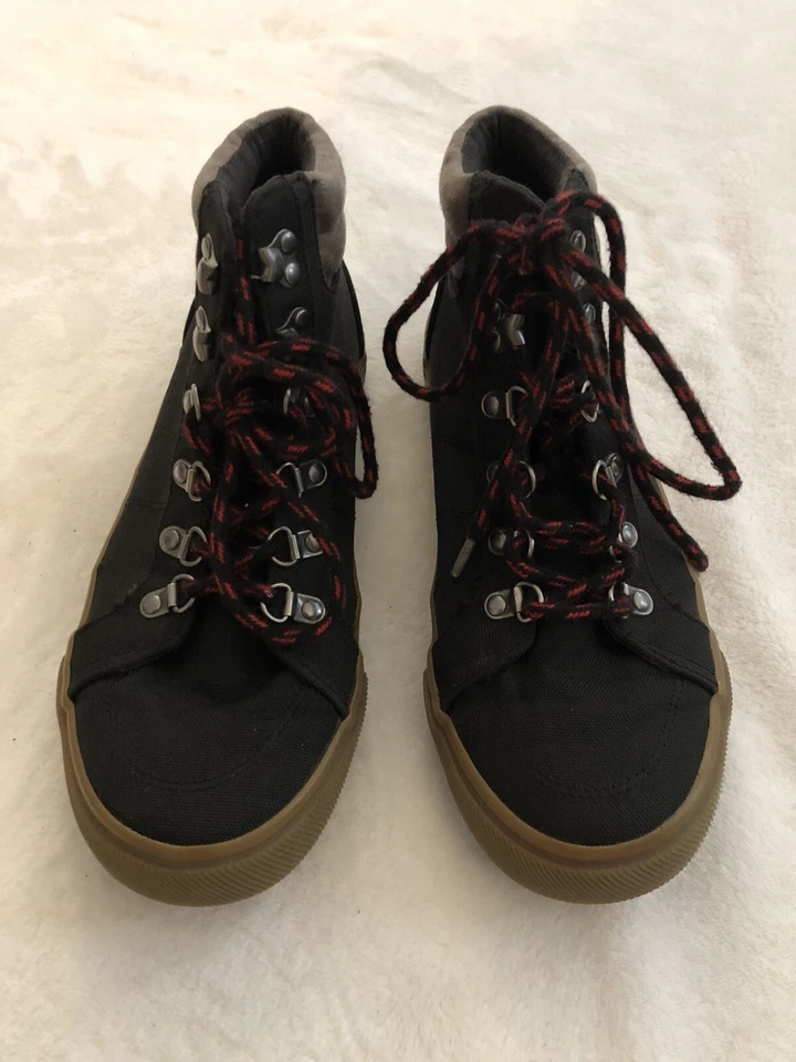 Old Navy Boys High Top Sneakers Size 4 Hiker Hybri Black Jack Boots Black Shoes - Image 4 of 4