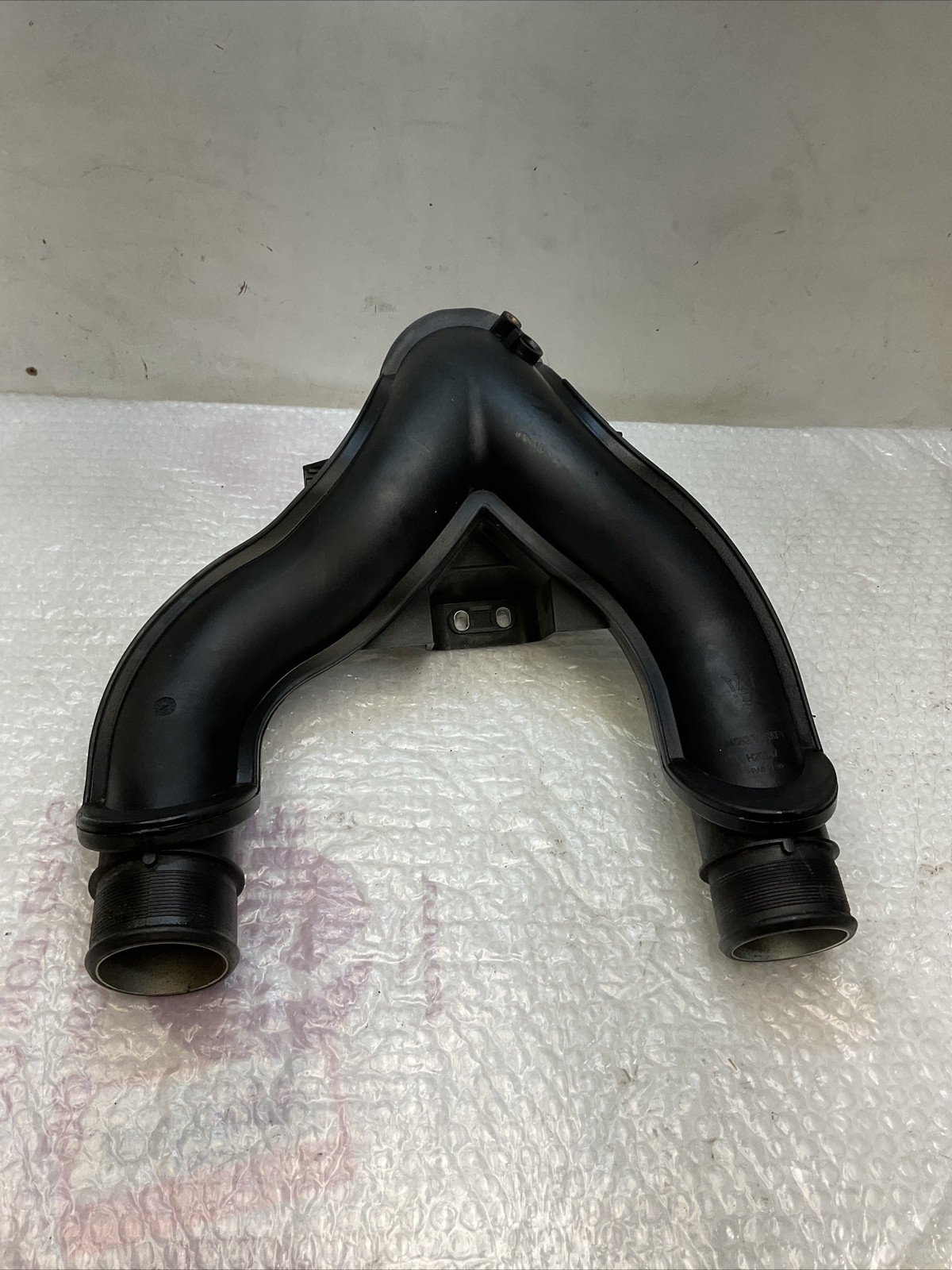 14-17 MASERATI GHIBLI M157 ENGINE AIR INTAKE INLET DUCT TUBE MAF SENSOR OEM