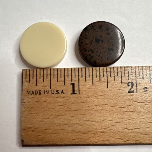 2 Pieces- Small Backgammon Chips Replacement Parts 1 Cream & 1 Speckled Brown - 第 1/4 張圖片