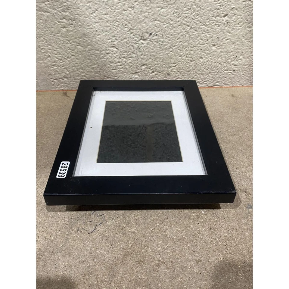 Technika TPFX70 Digital Photo Frame Black USB 7" LCD Display Auto Image Rotation - Image 2 of 4