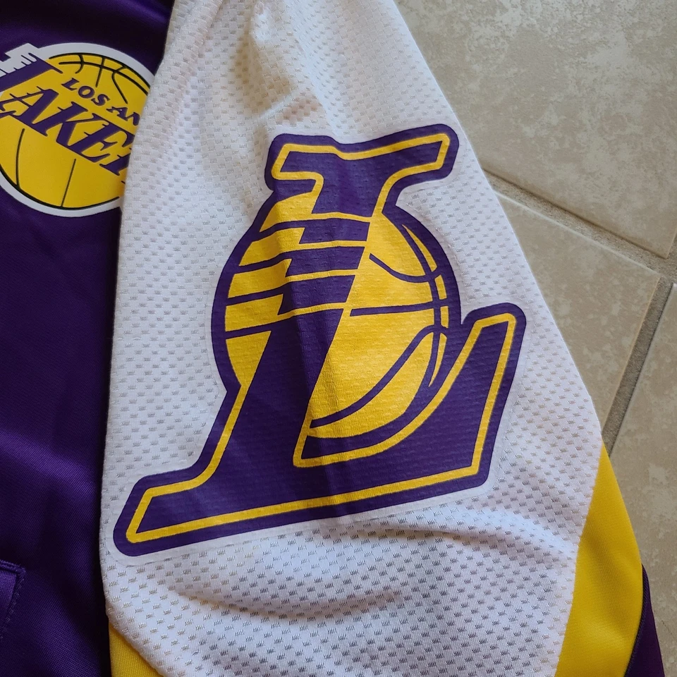 Chaqueta de iniciación de Los Angeles Lakers Foto 4 de 4