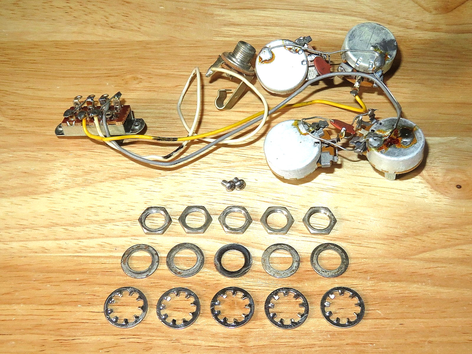 Gibson 1965 Nickel Dual Pickup Melody Maker Electronic Control Pots Harness