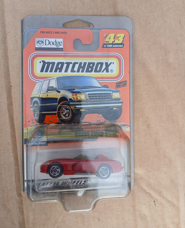 Matchbox Dodge Viper RT/10 1:64 Diecast Red 1997 75 Challenge Unopened