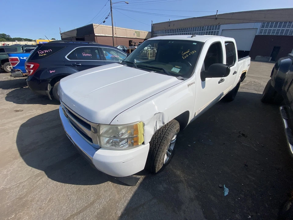 Used Front Upper Center Console fits: 2011 Chevrolet Silverado 1500 pickup roof - Image 2 of 4