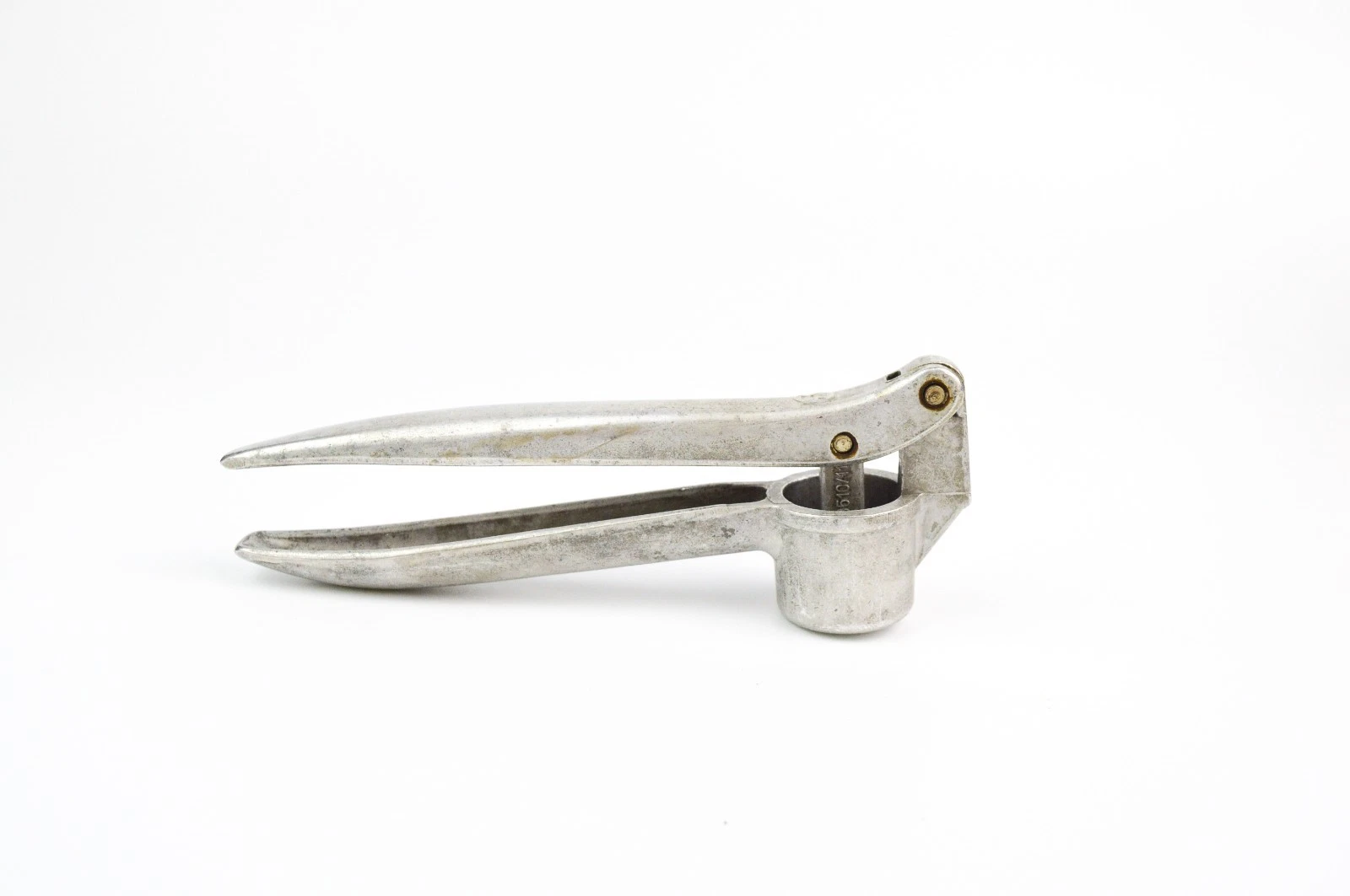 Vintage Garlic Press, Retro Hand Garlic Masher, Metal Nuts Cracker, Kitchen Tool
Opens in a new wind
